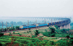 内蒙古东部煤炭外运咽喉区段大大拓宽