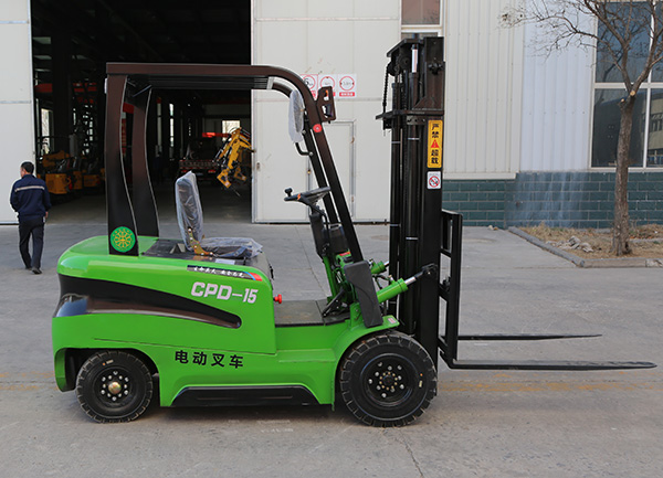  1.5T电动叉车