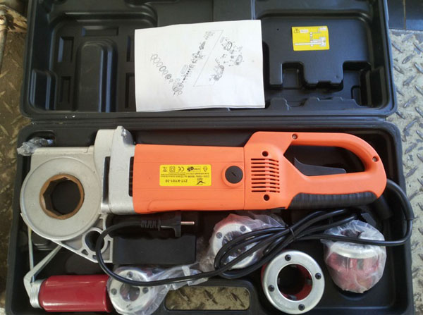 SQ-2手持式电动套丝机