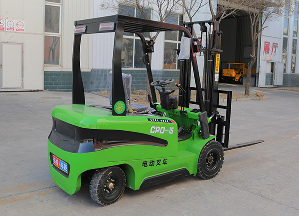  1.5T电动叉车
