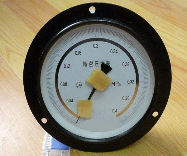 YB150A精密压力表