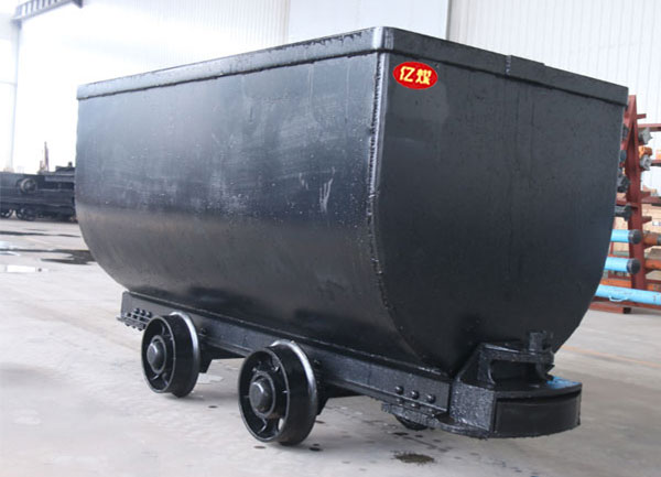 MGC3.3-9固定车箱式矿车