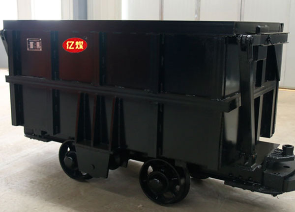 MCC1.6-6单侧曲轨侧卸式矿车