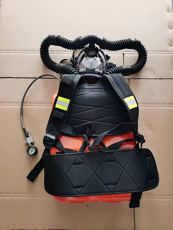 正压氧气呼吸器