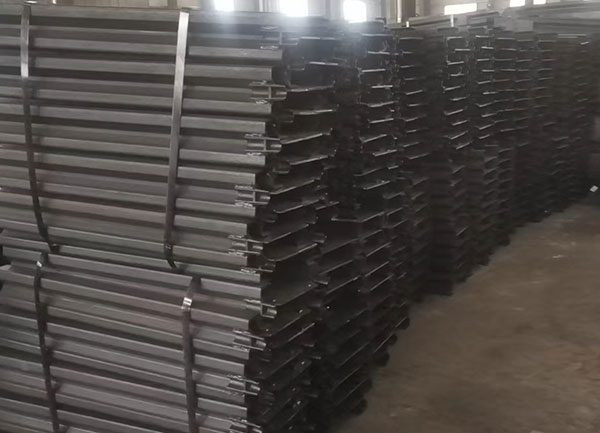 综采刮板机中部槽