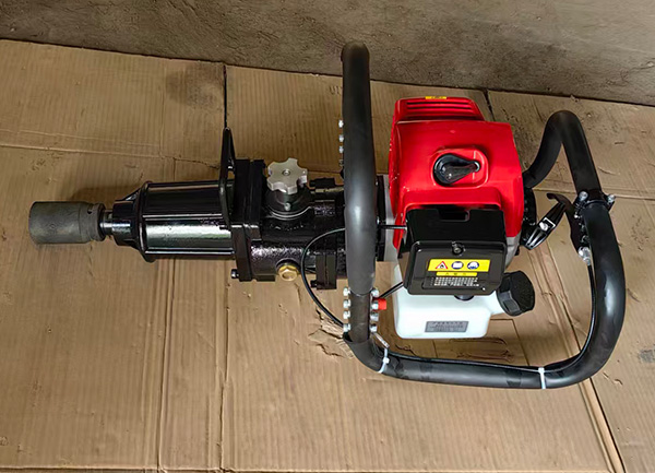 NLB-500型手持式内燃螺栓扳