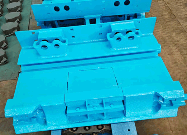 刮板转载机凹槽