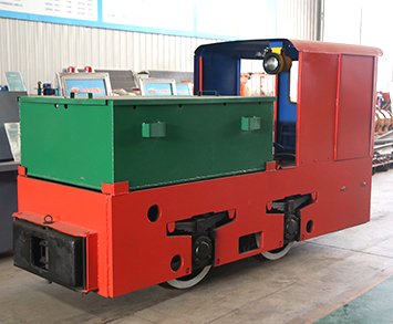 12吨蓄电池电机车