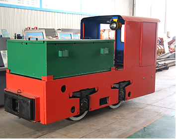 12吨蓄电池电机车