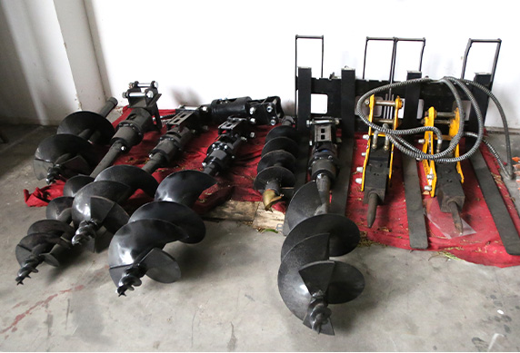 20小型挖掘机多种属具可选
