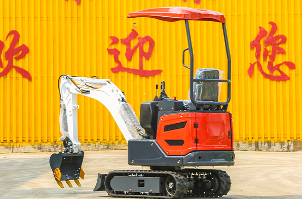 13B小型挖掘机进口发动机动力强劲