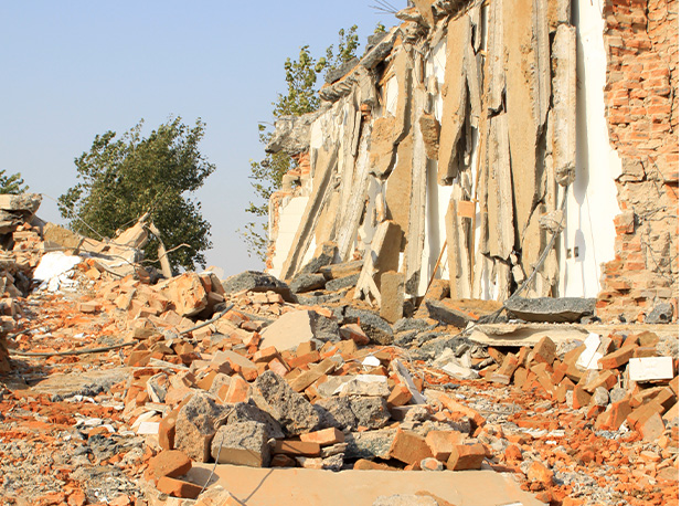 17小型挖掘机适用范围广