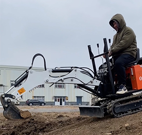 30W小型挖掘机道路挖掘管道