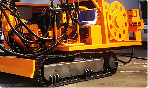 遥控凿岩台车成孔好扒杆方便