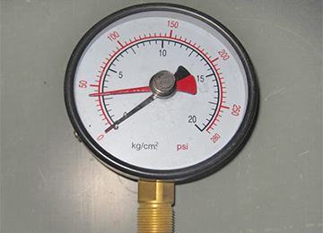 双针耐震压力表