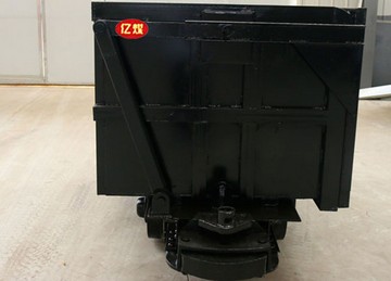 MCC2.5-6单侧曲轨侧卸式矿车