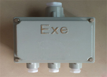 防爆箱