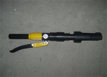 液压塞钉拔出器