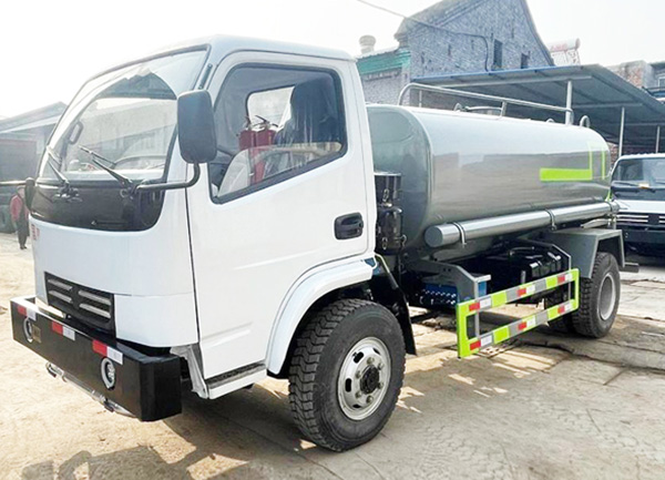 WC4SJ防爆柴油机无轨胶轮车洒水车