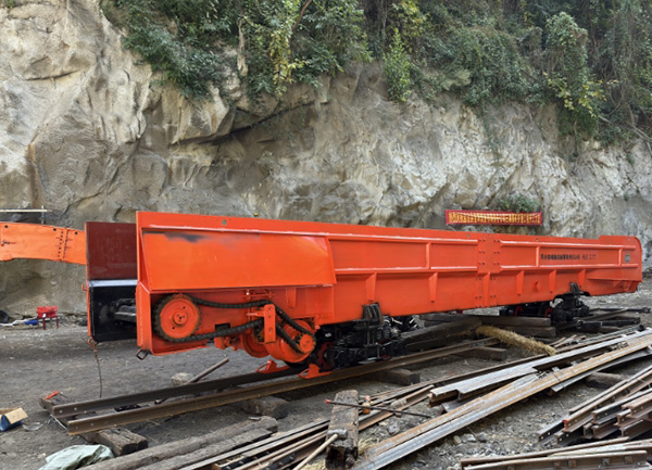 SD系列搭接型梭式矿车