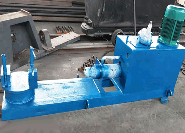 矿车轮对拆装机