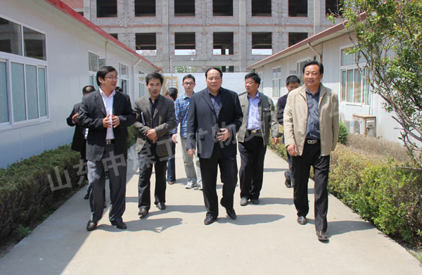 /热烈欢迎花园煤矿有关领导莅临中煤集团参观指导/