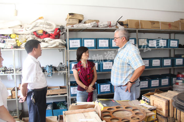 /喜讯:哥伦比亚外商前来山东中煤工矿集团参观考察，并签下大额采购合同/