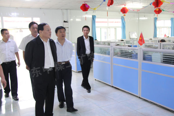 /热烈欢迎济宁市国家税务局领导莅临山东中煤工矿集团参观指导/