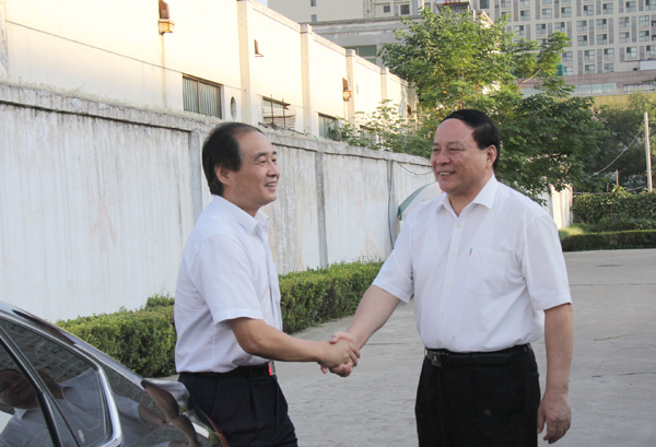 /省经信委领导莅临山东中煤考察/