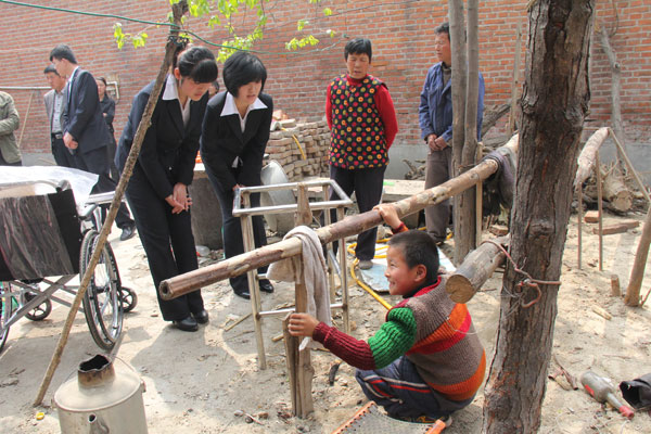 /山东中煤工矿集团扶残助弱大爱无疆/