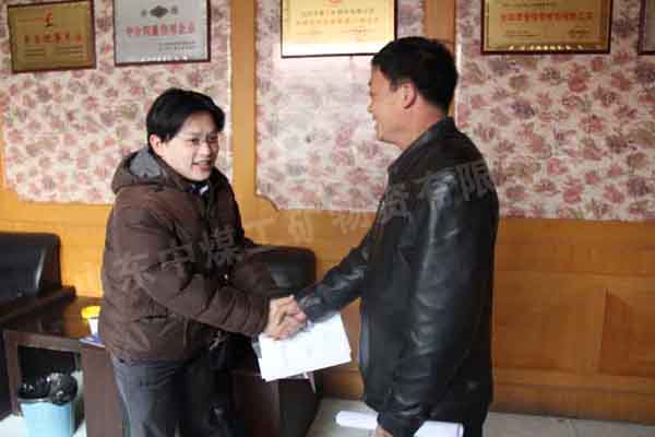 /喜讯:台湾台北客商前来山东中煤工矿集团参观考察，并签下采购合同/