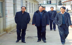 济宁市政府、军分区有关领导来我集团参观指导