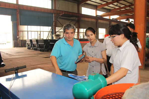 厄瓜多尔某大型矿山企业客商莅临山东中煤考察采购