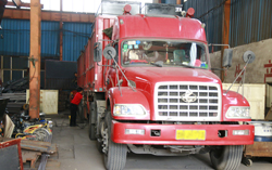 中煤集团30辆固定式矿车发往山西吕梁