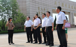 济宁市经信委、中煤集团领导一行赴烟台南山集团考察合作