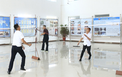 中煤集团“健康杯”职工羽毛球赛隆重举行