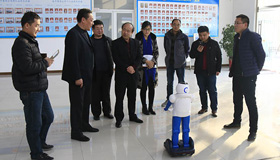 热烈欢迎高新区滨河科技园区领导莅临集团参观指导