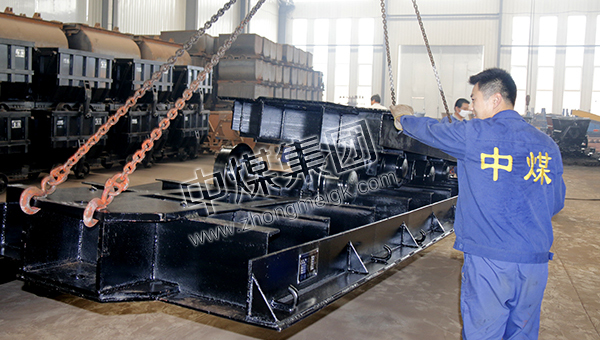 中煤集团一批特制平板车发往湖北武汉