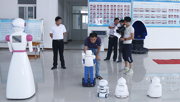 热烈欢迎金品诚企认证专家组来我集团现场拍摄