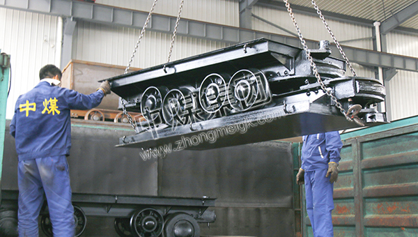 中煤集团29辆矿用平板车发往山西太原