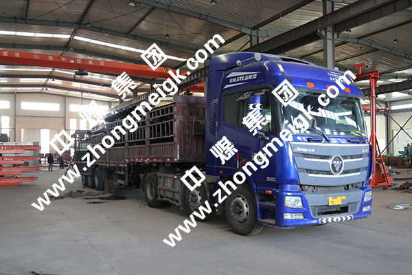 中煤集团一批矿用平板车发往陕西