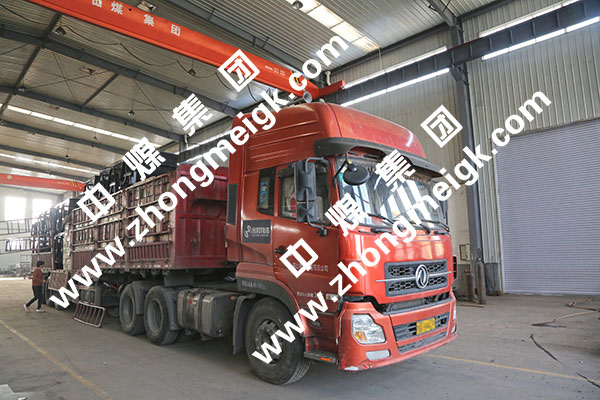 中煤集团一批翻斗式矿车发往内蒙古巴彦淖尔