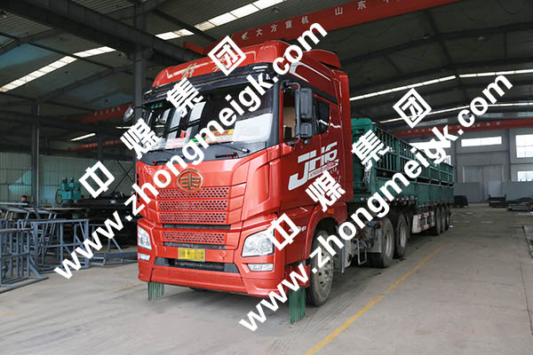 中煤集团一批矿用平板车发往贵州