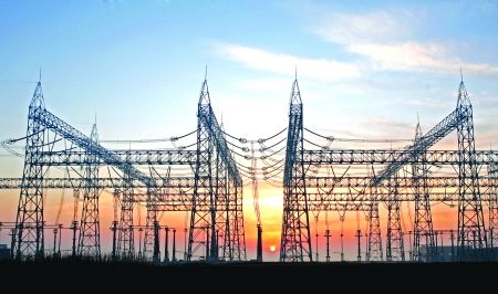 国家能源委员会定调：加快输煤输电通道建设、提高油气自给