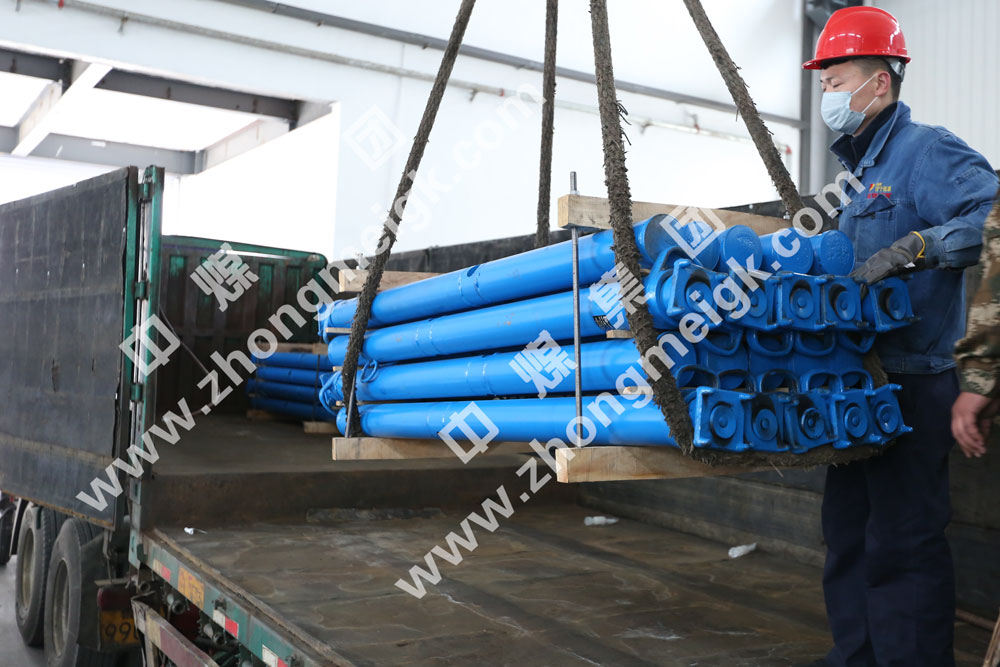 中煤集团一批矿用单体液压支柱发往甘肃兰州